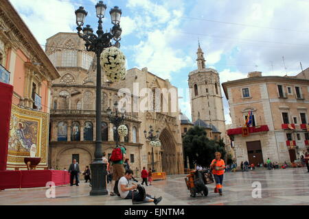 Centrale di Plaça de la Mare de Déu (Plaça de la Seu) vicino alla Cattedrale di Valencia, Spagna Foto Stock