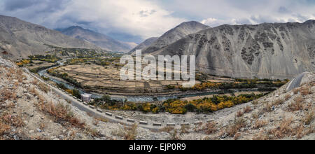 Suggestivo panorama della valle in Afghanistan Foto Stock