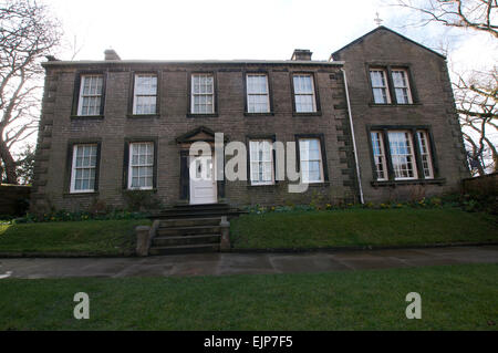 Vista frontale del di Bronte Parsonage in Howarth, Yorkshire Foto Stock