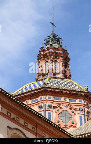 Il XVI secolo chiesa barocca di Santa Maria Maddalena a Siviglia, Spagna. Foto Stock