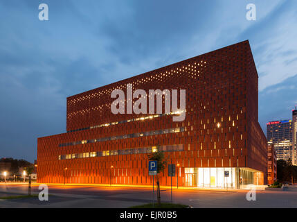 Le informazioni scientifiche Center & Academic Library, Katowice, Polonia. Architetto: HS99 , 2012. Foto Stock