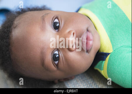 In prossimità della faccia del Black baby boy Foto Stock