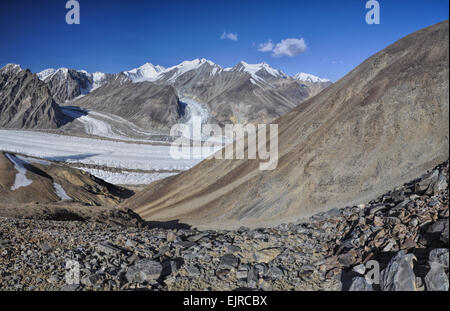 Magnifico ghiacciaio in Pamir Mountains in Tagikistan Foto Stock