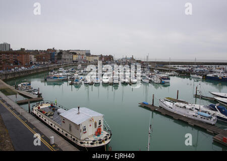 Città costiera di Ramsgate Kent, Sud Thanet, Inghilterra, Regno Unito Inglese località balneari sono tra i più indigenti posti nel Regno Unito Foto Stock