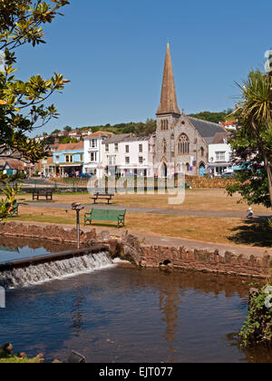 Dawlish acqua con il Regno riforma chiesa sulla città Strand, Dawlish, Devon, Inghilterra Foto Stock