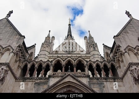 Royal Courts of Justice, Strand, City of Westminster, Londra, Inghilterra, Regno Unito, Europa. Foto Stock