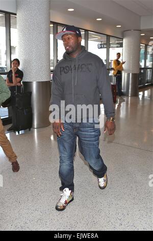 50 Cent assume un atteggiamento forte come egli si discosta dall'Aeroporto Internazionale di Los Angeles (LAX) dotata di: 50 Cent dove: Los Angeles, California, Stati Uniti quando: 27 Set 2014 Foto Stock