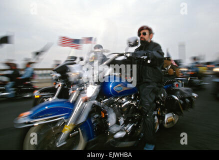 Processione di motociclisti in onore dei Veterani del Vietnam durante il funzionamento Rolling Thunder 25 Maggio 1997 a Washington, DC. Foto Stock