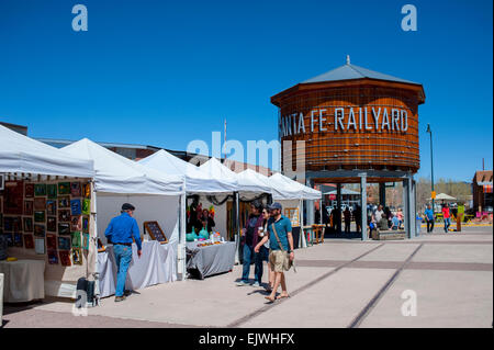 Stati Uniti d'America New Mexico NM Santa Fe Railway water tower a railyard Foto Stock