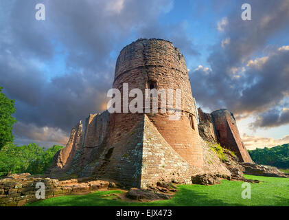 Il XII secolo normanna medievale rovine del castello di Goodrich fortificazioni, Goodrich, Herefordshire, England, Regno Unito Foto Stock