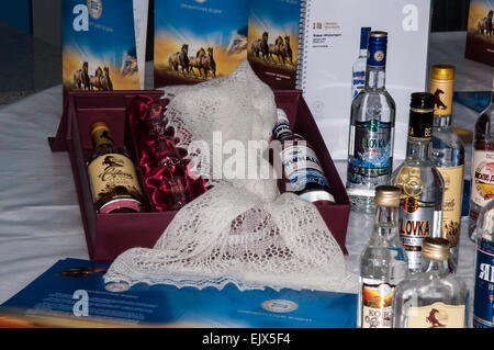 ORENBURG, regione di Orenburg, Russia - 6 February 2015: Vodka dalle steppe Orenburg Foto Stock