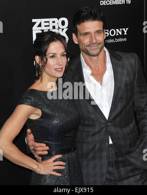 LOS ANGELES, CA - Dicembre 10, 2012: Frank Grillo & moglie Wendy Moniz alla premiere del suo film 'Zero Dark trent' presso il Teatro Dolby, Hollywood. Foto Stock