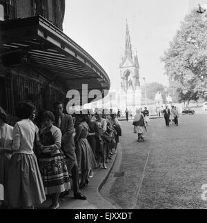 Dietro le quinte del grande Pop Prom 1959, tenutosi presso la Royal Albert Hall domenica 20 settembre 1959. A.k.a. La Marilyn Roxy Valentine grande Pop Prom Foto Stock