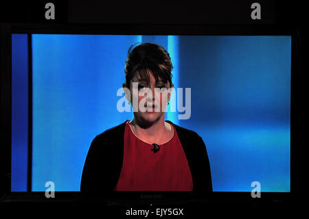 Leanne Wood leader di Plaid Cymru partecipa a 7 vie UK leader elettorale dibattito su Live TV. Foto Stock