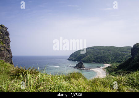 Vista lungo la costa di Zamami Isola dall Osservatorio Kaminohama, Okinawa, in Giappone Foto Stock