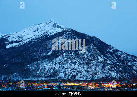 Dieci miglia di picco (aka picco 1) e la città di Frisco, Colorado, STATI UNITI D'AMERICA Foto Stock