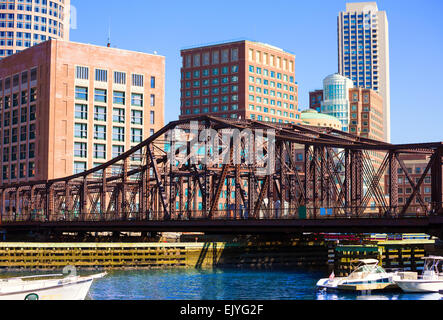 Boston Northern Avenue Bridge in Massachusetts, STATI UNITI D'AMERICA Foto Stock