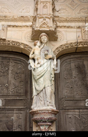 La chiesa di Notre Dame esterno a Vétheuil, Val-d'Oise, Francia Foto Stock