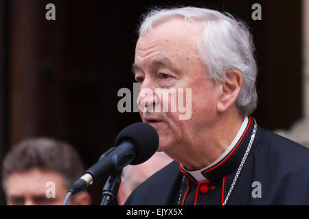 Londra, Regno Unito. 03 apr, 2015. Centinaia di cristiani a Londra prendere parte al metodista interconfessionale, anglicani e cattolici di marzo la testimonianza di Westminster. Nella foto: l'Arcivescovo di Westminster il Cardinale Vincent Nichols affronta l'anno. Credito: Paolo Davey/Alamy Live News Foto Stock