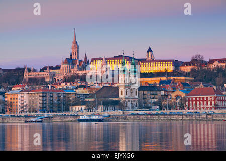 Budapest. Immagine della skyline di Budapest durante la primavera sunrise. Foto Stock