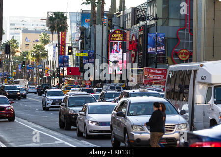 Hollywood Blvd, Los Angeles, California - 08 Febbraio : Street view con il traffico su Hollywood Blvd, febbraio 08 2015 a Hollywood Blvd, L Foto Stock