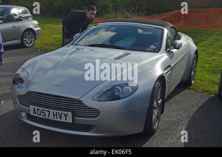 2007 Silver Aston Martin V8 Vantage Roadster Cabrio Foto Stock