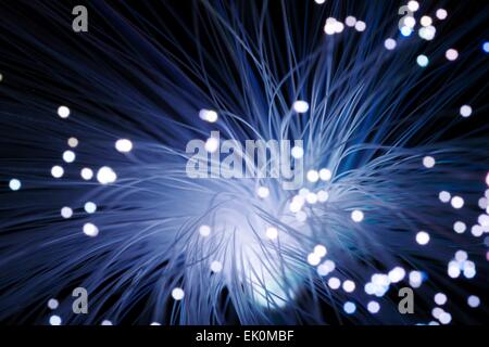 Nessuno Nessuno Nessuno, fibra ottica, fibra ottica, luci, elettricità, etereo, atmosferici, atmosfera, astratta, telecomunicazioni, tecnologia di trasmissione dati e fibre ottiche, Foto Stock