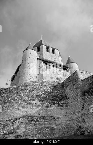 Mantenere la medievale torre di Cesare (circa XII c.), un punto di riferimento ed emblema della città di Provins, Francia. Patrimonio mondiale dell UNESCO Foto Stock