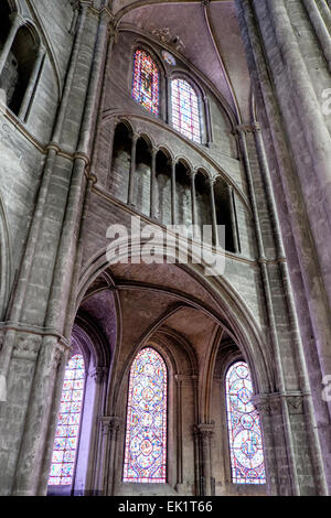Interno della cattedrale di Bourges (Saint-Etienne de Bourges, Francia Foto Stock