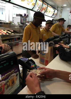 McDonalds, St Annes Square, Manchester Foto Stock