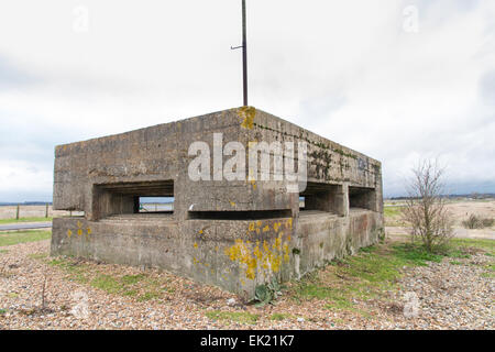 Durante la seconda guerra mondiale di calcestruzzo Vickers Mitragliatrice Post. Porto di segale, Kent, Inghilterra, Regno Unito. Foto Stock