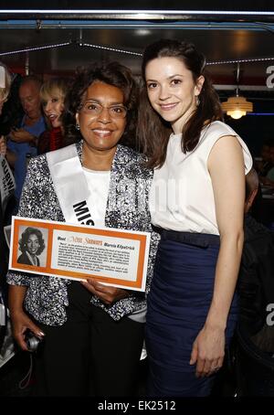 La Miss metropolitane coronamento onorario di 'in comune' attrice Megan Fairchild a Ellen's Stardust Diner dotate: Marcia Kilpatrick,Megan Fairchild dove: New York New York, Stati Uniti quando: 01 Ott 2014 Foto Stock