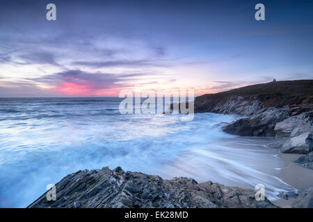 Poco Fistral, una piccola baia in prossimità della principale Fistral Beach sotto la Towan capezzagna a Newquay in Cornovaglia Foto Stock