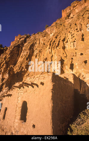 Astragalo House rovine Anasazi Indian, Bandelier National Monument, Nuovo Messico Foto Stock