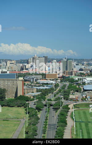 Vista aerea di edifici alti nel quartiere finanziario del centro cittadino città di Durban, KwaZulu-Natal, Sud Africa Foto Stock