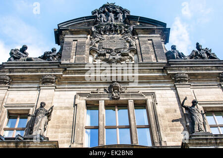 Annerita sezione superiore sulla la Ständehaus - Dresda corte di appello in Germania sulla Schlossplatz. Foto Stock