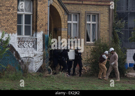 Sul set del film 'Der Nanny' in Alt Stralau. Dotato di: atmosfera Dove: Berlino, Germania Quando: 02 Ott 2014 Foto Stock