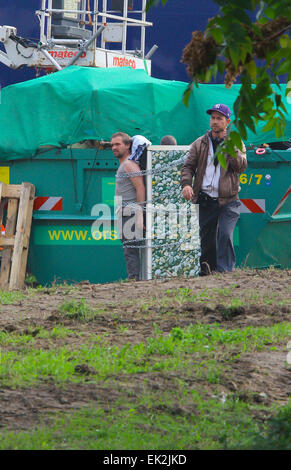 Sul set del film 'Der Nanny' in Alt Stralau. Dotato di: Tim Sander Dove: Berlino, Germania Quando: 02 Ott 2014 Foto Stock