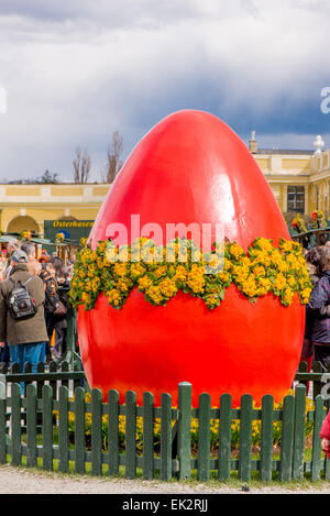 Vienna, il Castello di Schoenbrunn, mercato di Pasqua, Ostermarkt, Austria, 13. distretto, Schoenbrunn Foto Stock