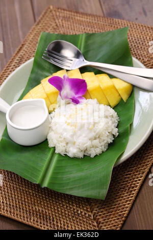 Riso con mango, Khao niaow ma muang, tailandese dolce Foto Stock