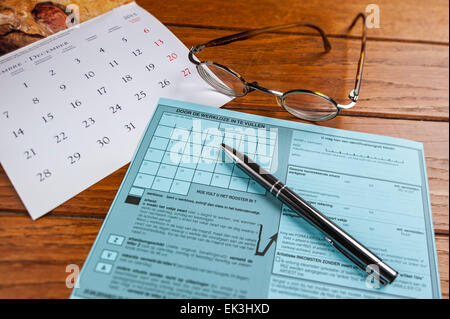 Belga fiamminga C3una disoccupazione scheda di controllo per i disoccupati in Belgio e calendario Foto Stock