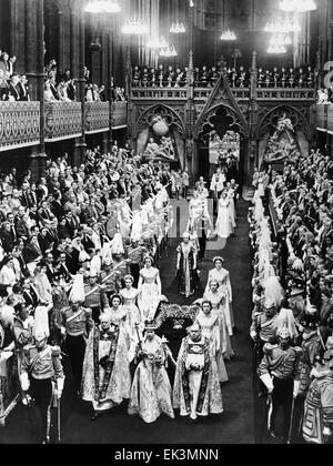 La regina Elisabetta II per la sua incoronazione il giorno 2 giugno 1952 Foto Stock