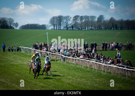 Chilterns, UK. 06 apr, 2015. Vecchio Berkley Hunt Lunedì di Pasqua da punto a punto. Credito: roger askew/Alamy Live News Foto Stock