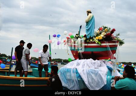 Festival del giorno di San Pedro e El Señor del Mar ( Signore del mare ) in PUERTO PIZARRO. Dipartimento di Tumbes .PERÙ Foto Stock