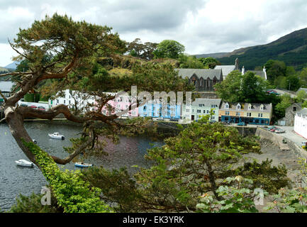 Villaggio Portree, Isola di Skye, Ebridi, Scozia, Gran Bretagna, Europa Foto Stock