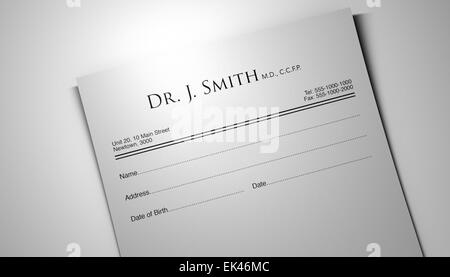 Un vuoto medici generici nota prescrizione isolato su un fondo bianco Foto Stock