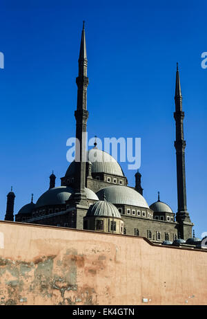 L'Egitto, al Cairo, vista del Mohamed Aly Moschea - Scansione su pellicola Foto Stock