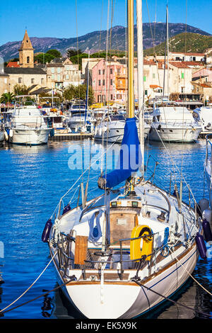 Bel villaggio della Corsica,St Florent,Francia. Foto Stock
