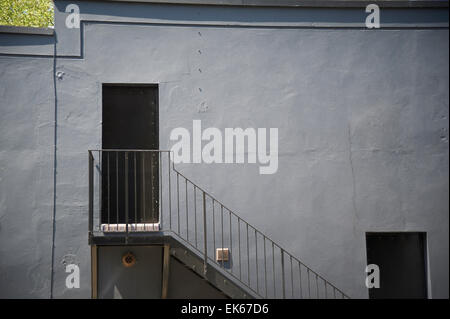 Antincendio in acciaio leader di fuga dalla costruzione di edifici Foto Stock