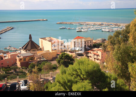 Il porto di Sciacca in provincia di Agrigento sulla costa sud occidentale della Sicilia, Italia Foto Stock